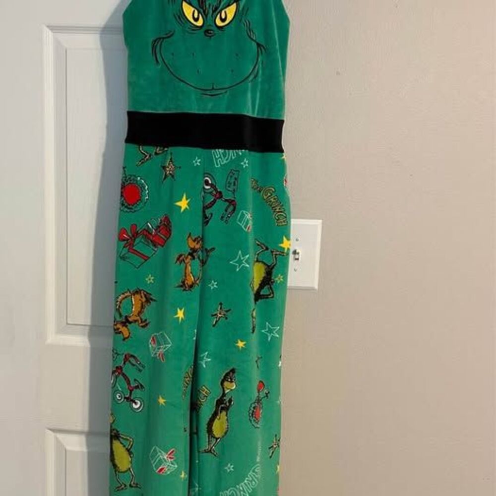 Dr Seuss The Grinch Women’s XS Green Velour Jumpsuit Pajamas Christmas Lounge